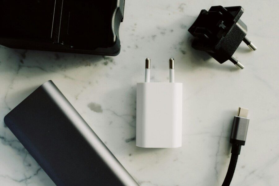 Kodėl jūsų telefonas kraunasi lėtai: ekspertų patarimai USB‑C naudotojams