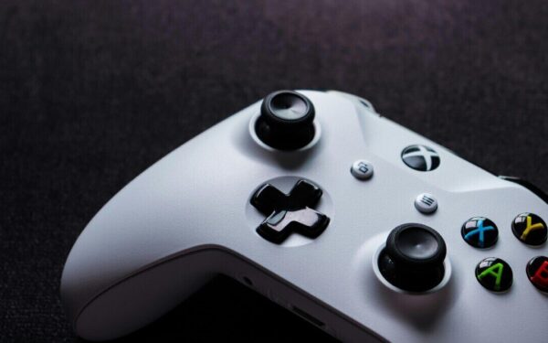 Vasario papildymai „Xbox Game Pass“ turėtojams: klasika, premjeros, dideli vardai ir nauji projektai