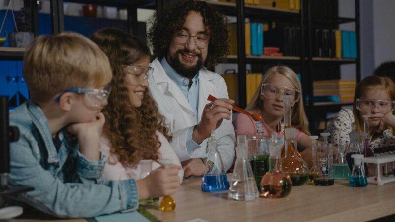 Mokslininkų tyrimai atskleidžia: mūsų evoliuciją vis labiau lemia ne genai, o aplinka