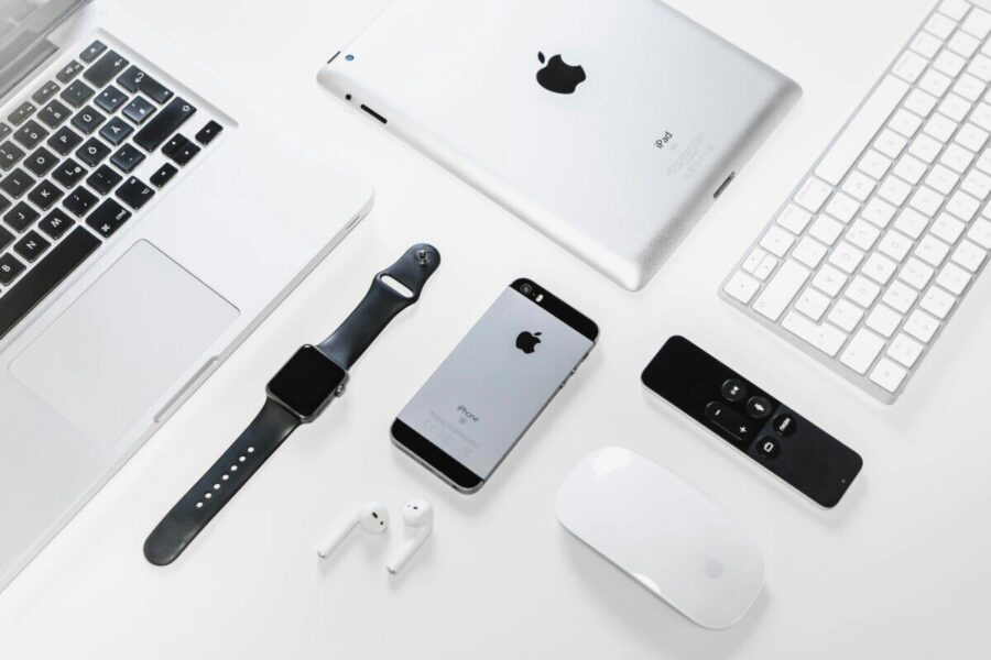 Sulenkiamas „Apple“ išmanusis gali debiutuoti dar šiemet, daugėja naujos informacijos