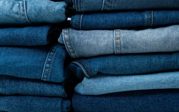 Antras gyvenimas džinsams: 3 praktiški būdai, kaip juos paversti naudingais pagalbininkais