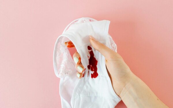 Ar vyrų mėnesinės gali būti stipresnės? Mokslininkai atskleidė, kas iš tiesų vyksta vyrų organizme