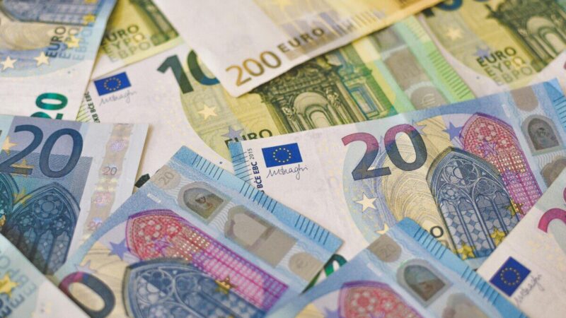 Lietuvos ekonomika pernai augo sparčiau: BVP pasiekė rekordą, bet ekspertai turi ir įspėjimą