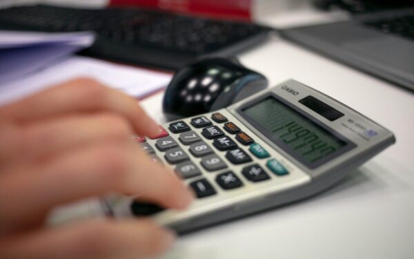 MMA skaičiavimas gali keistis: Trišalė taryba pradėjo diskusijas, kurios gali turėti realų poveikį pajamoms