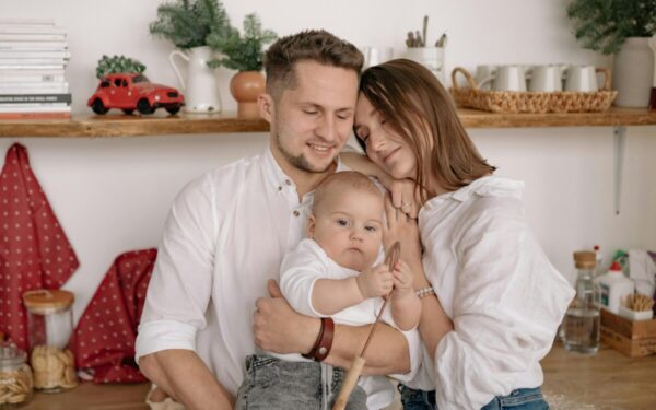 Ar tikrai žinome, kodėl mažėja gimstamumas? Viena svarbi priežastis dažnai nutylima