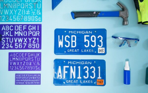 Ši praktika šokiravo vairuotojus Europoje: kelionė baigėsi prarastas numeriais, kas čia vyksta?