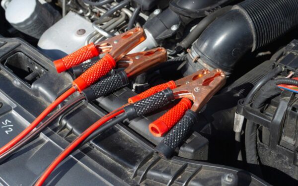 Automobilio akumuliatorius numirė anksčiau laiko? Viskas priklauso nuo šių jūsų įpročių