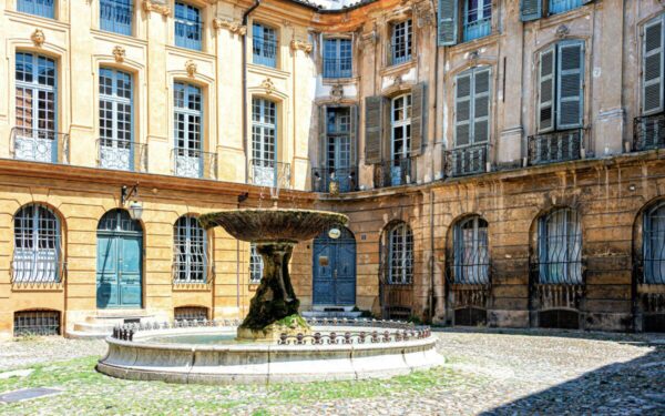 Smūgis elektromobilių gamintojams: Prancūzijos teismas nurodė grąžinti visus pinigus už automobilį