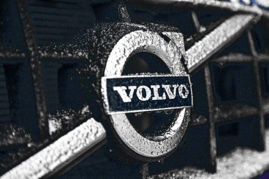 „Volvo“ EX60 debiutas: nauja platforma, galingos versijos ir pažangios technologijos