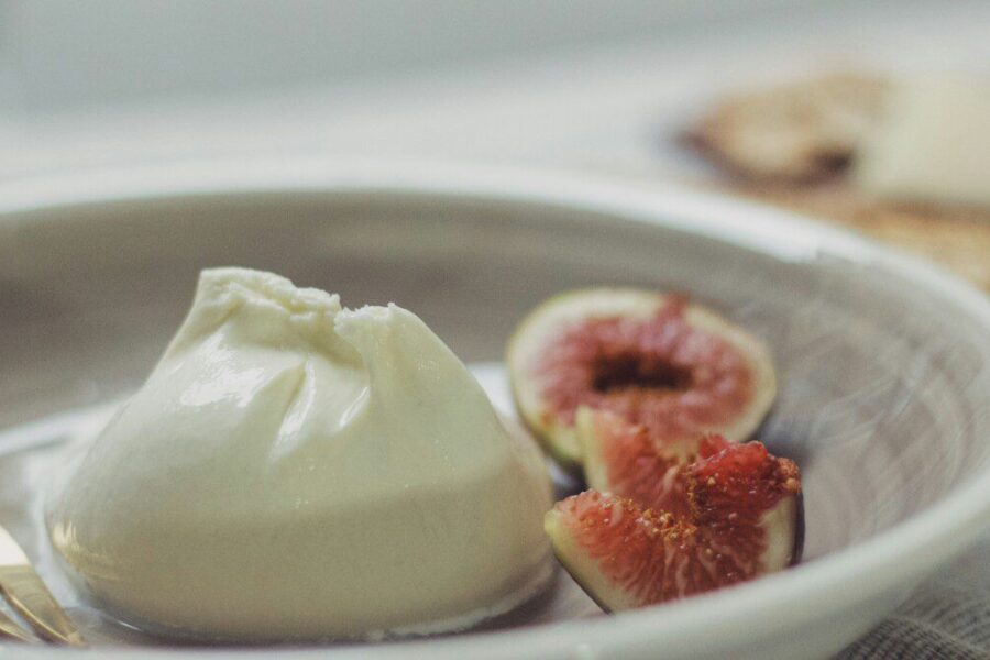 Atrask genialią gudrybę, kurią slepia italų šefai: naminė mocarela iš vos 3 ingredientų