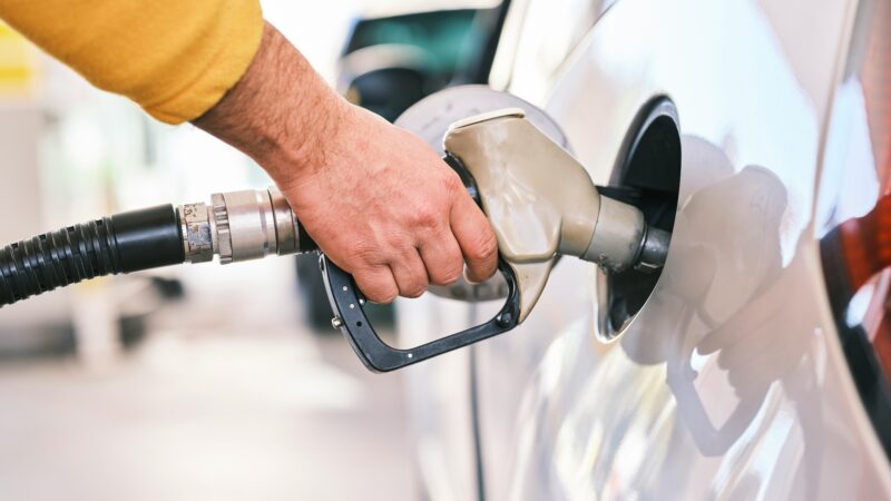 Dar vienas smūgis vairuotojams: šie pakeitimai grasina išstumti senus automobilius iš gatvių