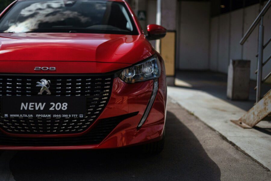Automobilių rinka keičiasi: „Peugeot“ atsisako to, kas dar vakar atrodė neišvengiama