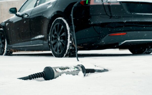 Šaltis atskleidžia elektromobilių silpnąją vietą: žiemą tai nustebina net patyrusius vairuotojus