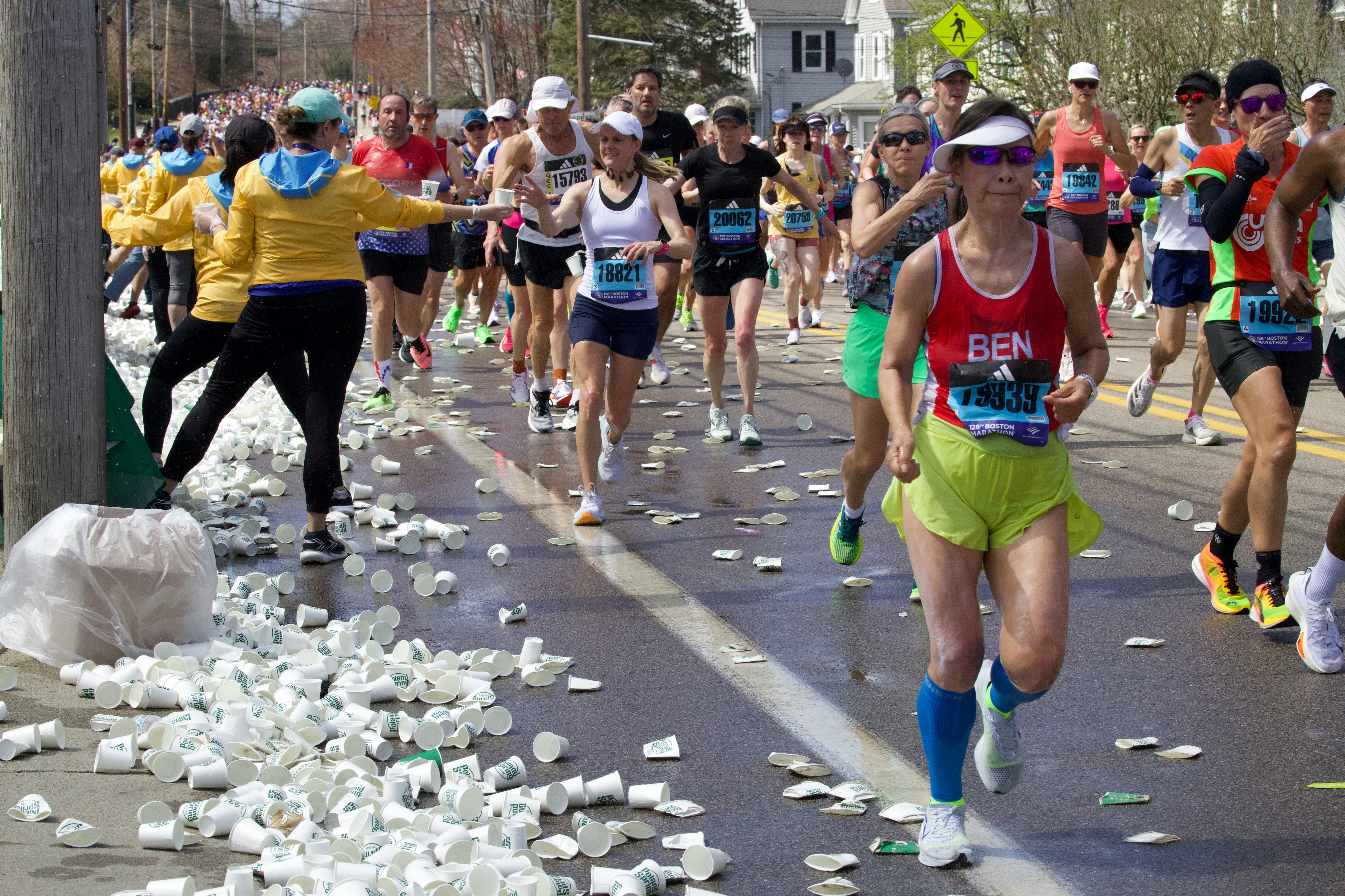 Šokas maratone: Kinijoje bėgikus diskvalifikavo už rūkymą tiesiog varžybų trasoje