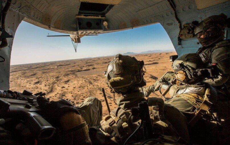 Pagerbti misijoje „Tvirta parama“ Afganistane dalyvavę Specialiųjų operacijų pajėgų kariai. SOP nuotr.