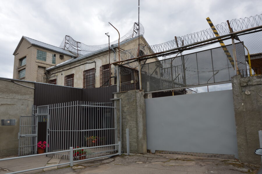 Į Pravieniškių kalėjimą negrįžo nuteistasis, dingo po vizito Rumšiškių poliklinikoje