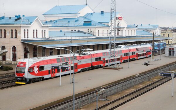 Keleivių srautas auga: „LTG Link“ traukiniais pernai keliavo beveik 6 mln. gyventojų