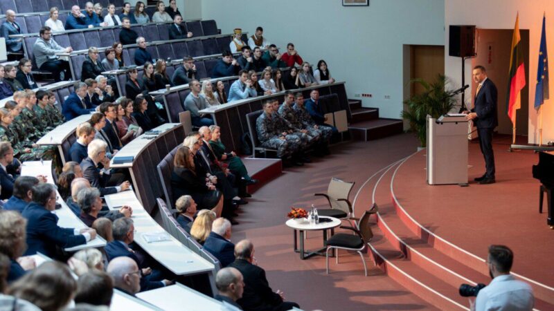 MRU siūlo bilietą į valstybės širdį: pristatyta nauja studijų programa tiems, kurie nebijo atsakomybės