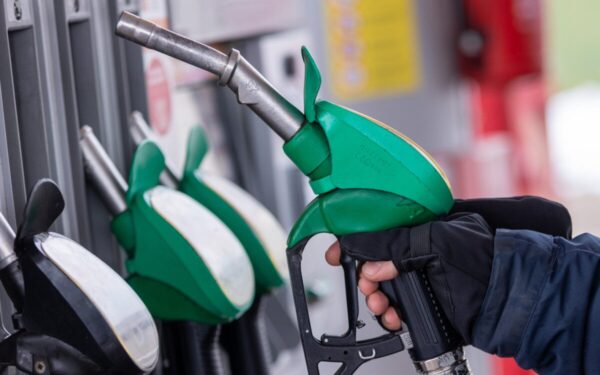 Ruoškite pinigines, nes pokyčiai neišvengiami: paaiškėjo, kiek gali kainuoti degalai artimiausiu metu