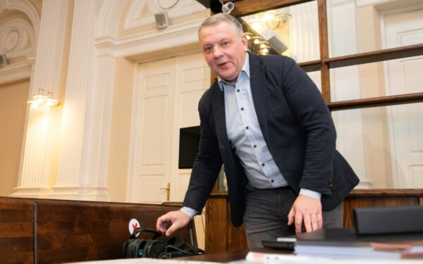 Ir toliau lieka už grotų: už korupciją kalinčiam buvusiam Seimo nariui Masiuliui dar anksti į laisvę
