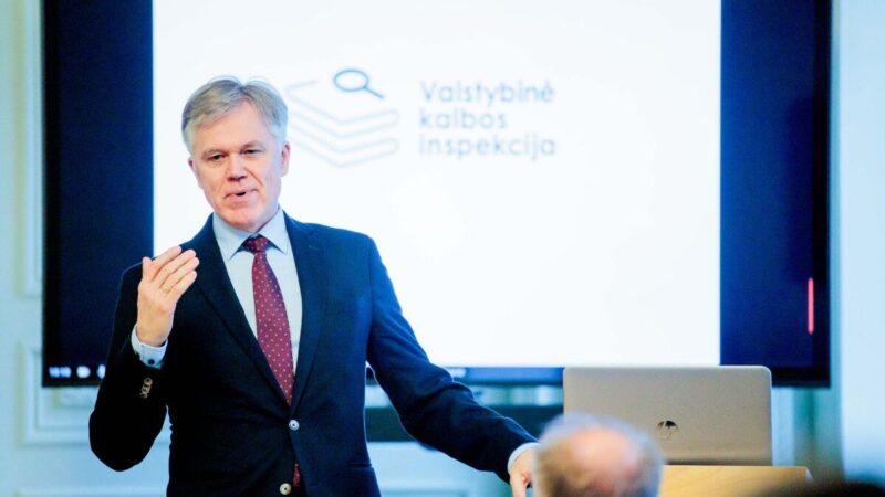 Tai kelia įtampą: Valotka prabilo apie skundus dėl nelietuviškai kalbančių užsieniečių