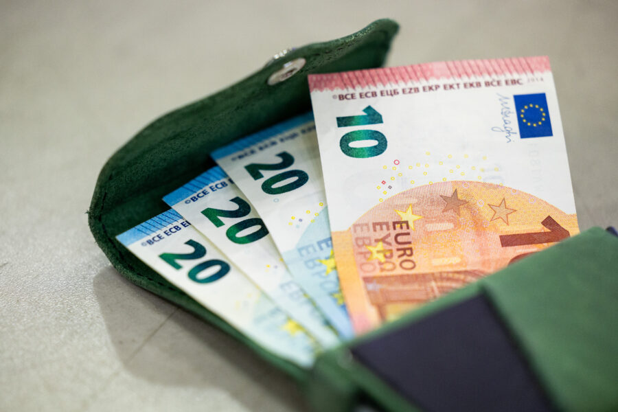 Pinigai. ELTA / Žygimantas Gedvila nuotr.