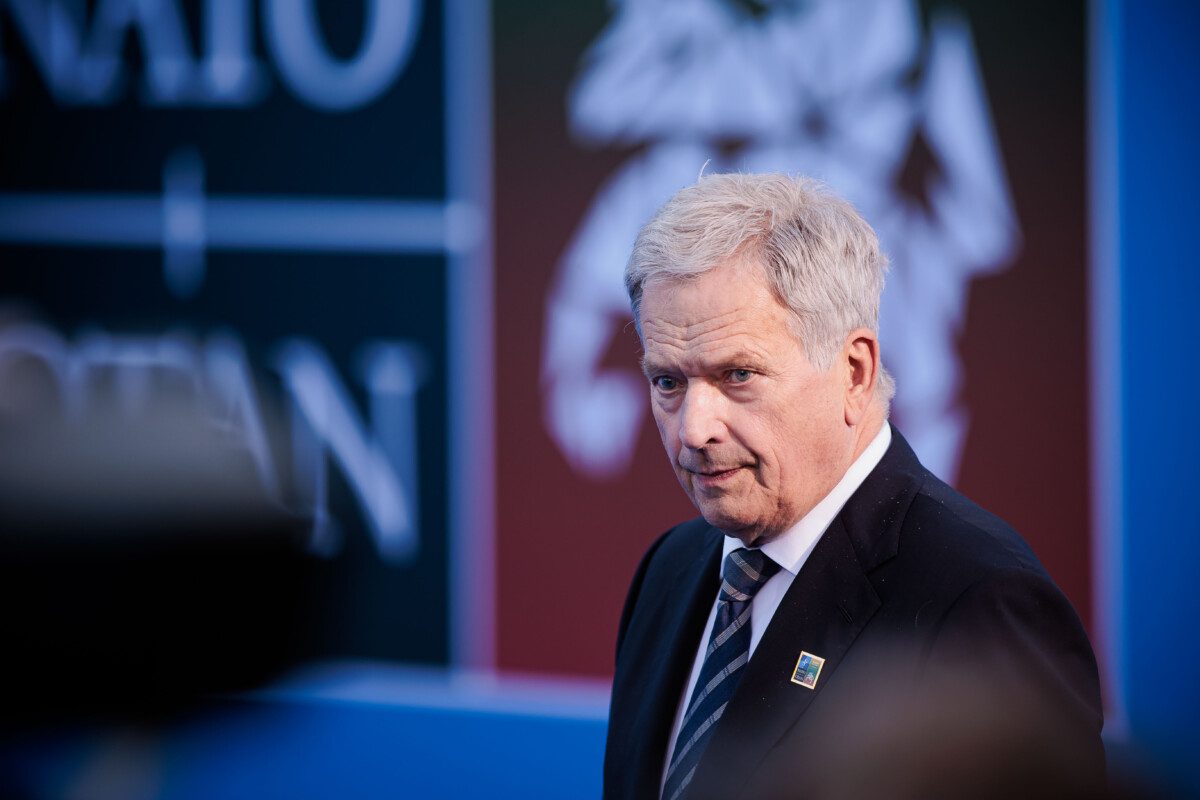 Buvęs Suomijos prezidentas įspėja: Europa privalo ruoštis gynybai be JAV pagalbos