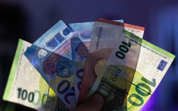 Lietuvos darbo rinkoje jau skamba pavojaus varpai: siūlo tūkstantines algas, bet niekas nenori dirbti