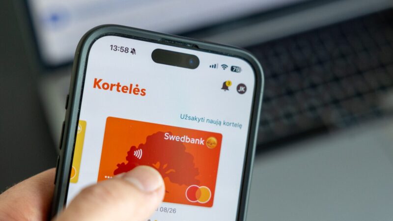 „Swedbank“ sutvarkė pasitikėjimo nekeliantį gedimą: ar jūsų pinigai buvo tikrai saugūs visą laiką?