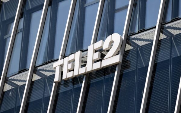 Suklusti turėtų visi „Tele2“ klientai: paskelbė, kas už bendrovės paslaugas turės mokėti daugiau