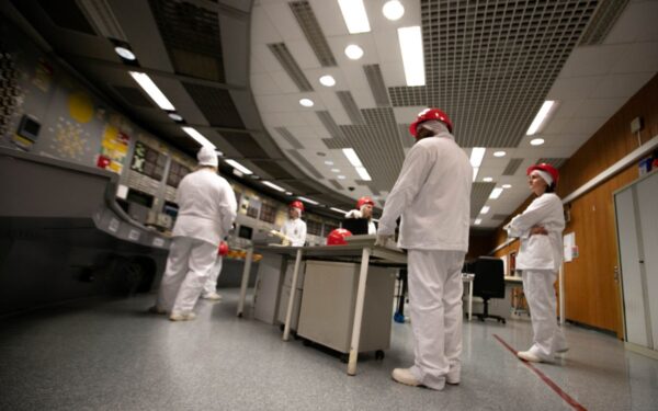 Apklausa parodė, kiek lenkų iš tiesų palaiko naujos atominės elektrinės statybą