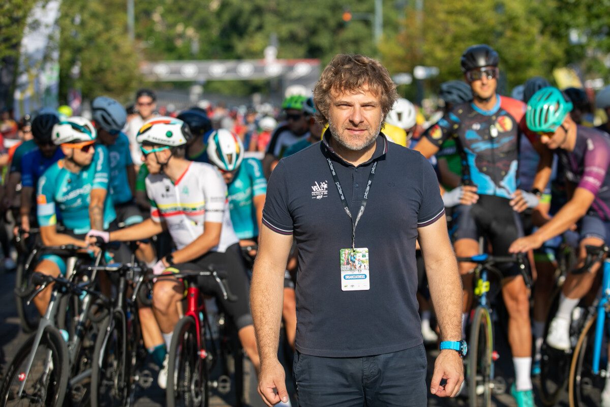 Vanago byla įgauna pagreitį: liudytojas prisipažino gavęs algą iš dviejų įmonių, bet dirbo tik vienoje