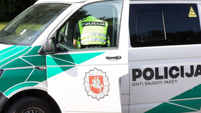 Šiurpą keliantis išpuolis Kaune: vyrai išvežė nepilnametį į mišką ir reikalavo pinigų