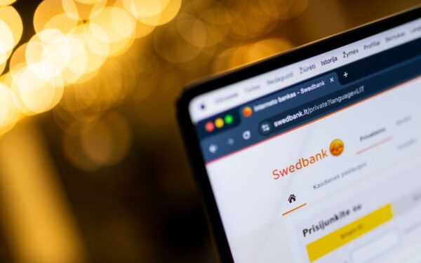 „Swedbank“ skelbia apie svarbius pasikeitimus, suklusti turėtų visi banko klientai