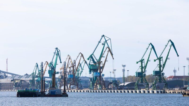 Klaipėdos uosto plėtra: milijardinė investicija ir raginimas neleisti pelnui iškeliauti į biudžetą