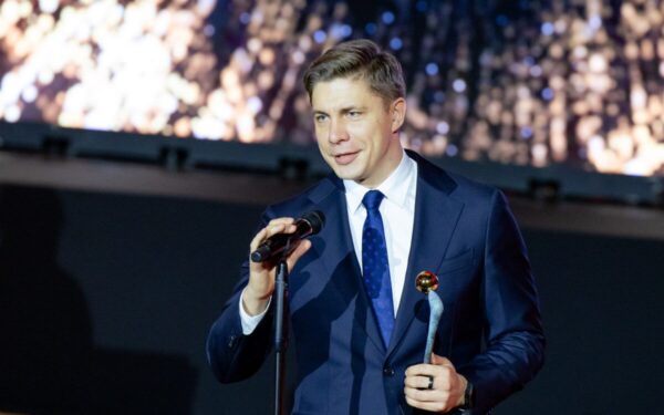 Ar valdžia tikrai tvirta? Viešai griūtis neigiama, tačiau abejonės dėl situacijos niekur nedingsta