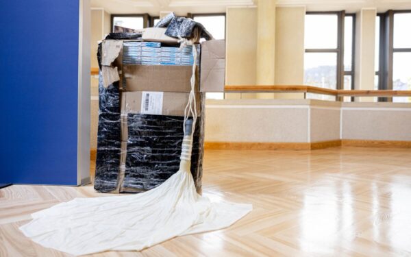 Pasienyje naudojama neįprasta schema: VSAT prakalbo apie perimtus balionus su cigaretėmis