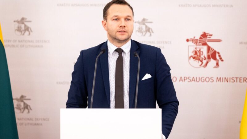 Ar yra geresnis sprendimas nei kainų „lubos“: siūloma kita priemonė mažinti kuro kainų spaudimą