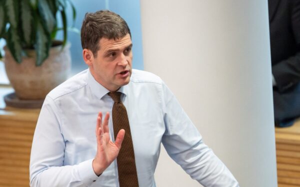 Koalicija laikosi ant vieno pagrindo: pažadų įgyvendinimo, bet ar pakaks to išlaikyti stabilumą?