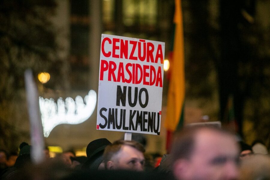 Protestas „Šalin rankas“. ELTA / Orestas Gurevičius nuotr.
