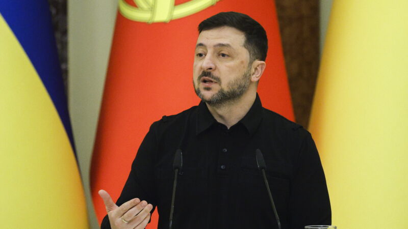Zelenskio pareiškimas kelia klausimų: kodėl JAV prašo Ukrainos pagalbos dėl dronų Artimuosiuose Rytuose?