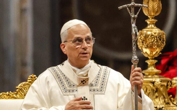 Popiežius Leonas XIV įspėja dėl dirbtinio intelekto grėsmių