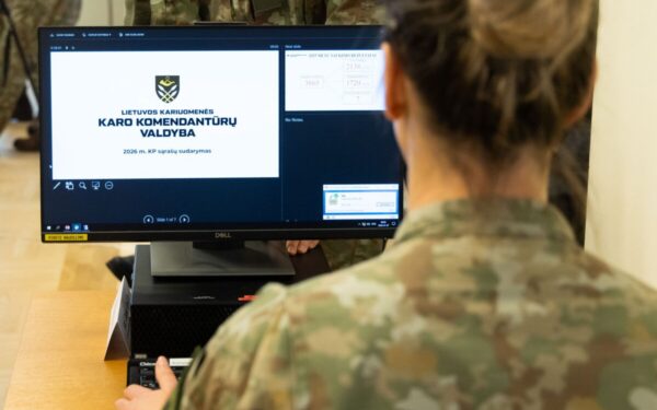 Suklusti turėtų daugelis lietuvių: šauktinių sąrašas paskelbtas, bet taisyklės keičiasi