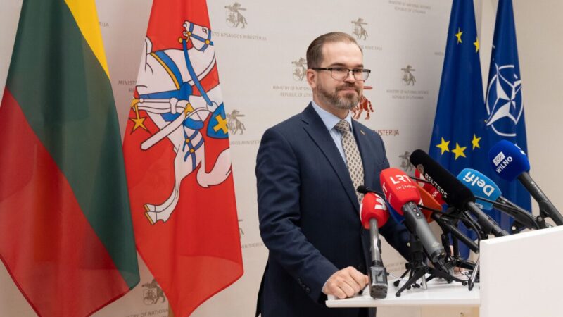 Kontrabandos balionai kelia daugiau klausimų: sprendimą dėl numušimo atidėjo iki testų pabaigos