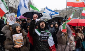 Protestai. EPA-ELTA nuotr.