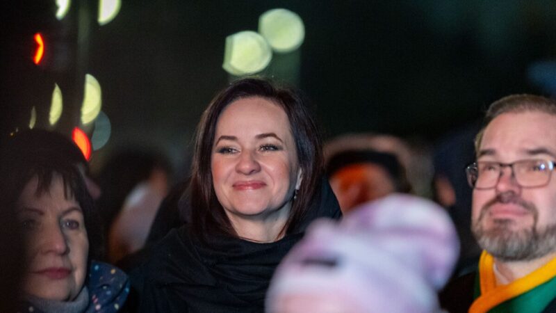 Karinis lėktuvas laukė Ruginienės ilgiau nei planuota: kas iš tiesų vyko Italijoje su „Spartan“ ir delegacija?