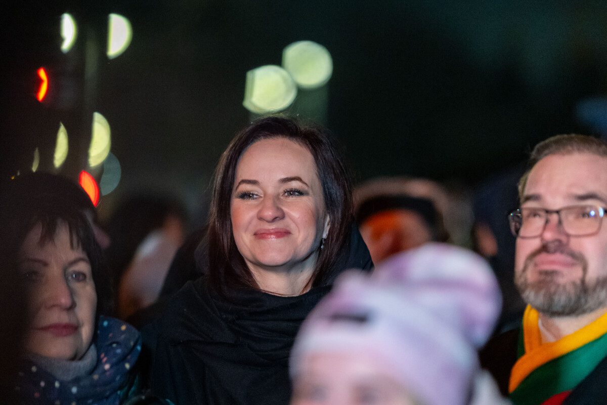 Karinis lėktuvas laukė Ruginienės ilgiau nei planuota: kas iš tiesų vyko Italijoje su „Spartan“ ir delegacija?