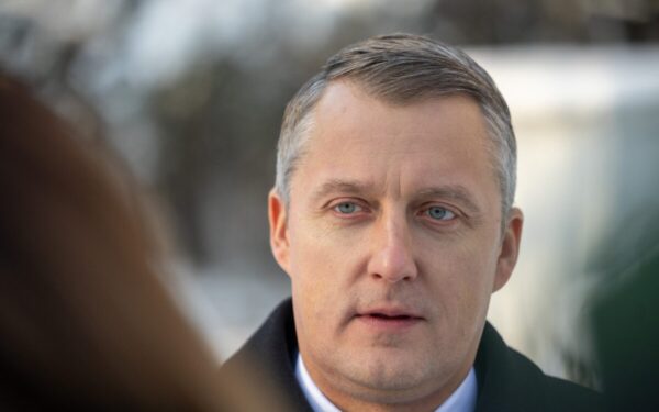 Stabilizacija dar toli: kuro kainos gali spausti iki metų pabaigos, kas laukia vairuotojų?