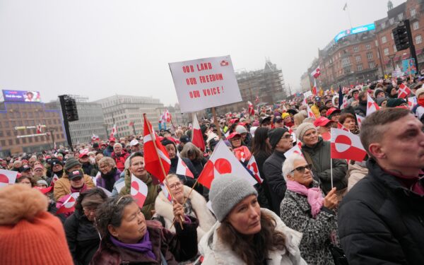 Kopenhagoje prasidėjo protestai: tūkstančiai stojo ginti Grenlandijos nuo D. Trumpo