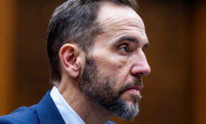 Buvęs spec. advokatas: Trumpas dalyvavo „nusikalstamoje schemoje“ rinkimų rezultatams pakeisti. EPA-ELTA